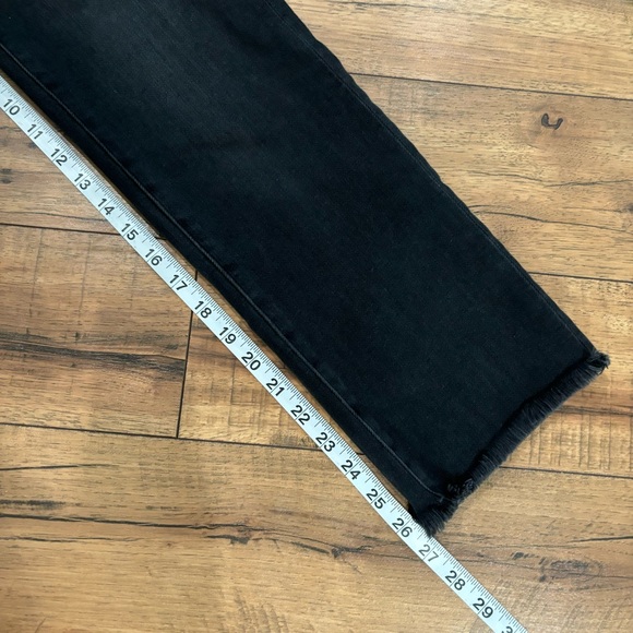 Buckle - Willow & Root -  The Mom Jean Straight Leg Raw Hem Black Size 26 - Picture 7 of 11